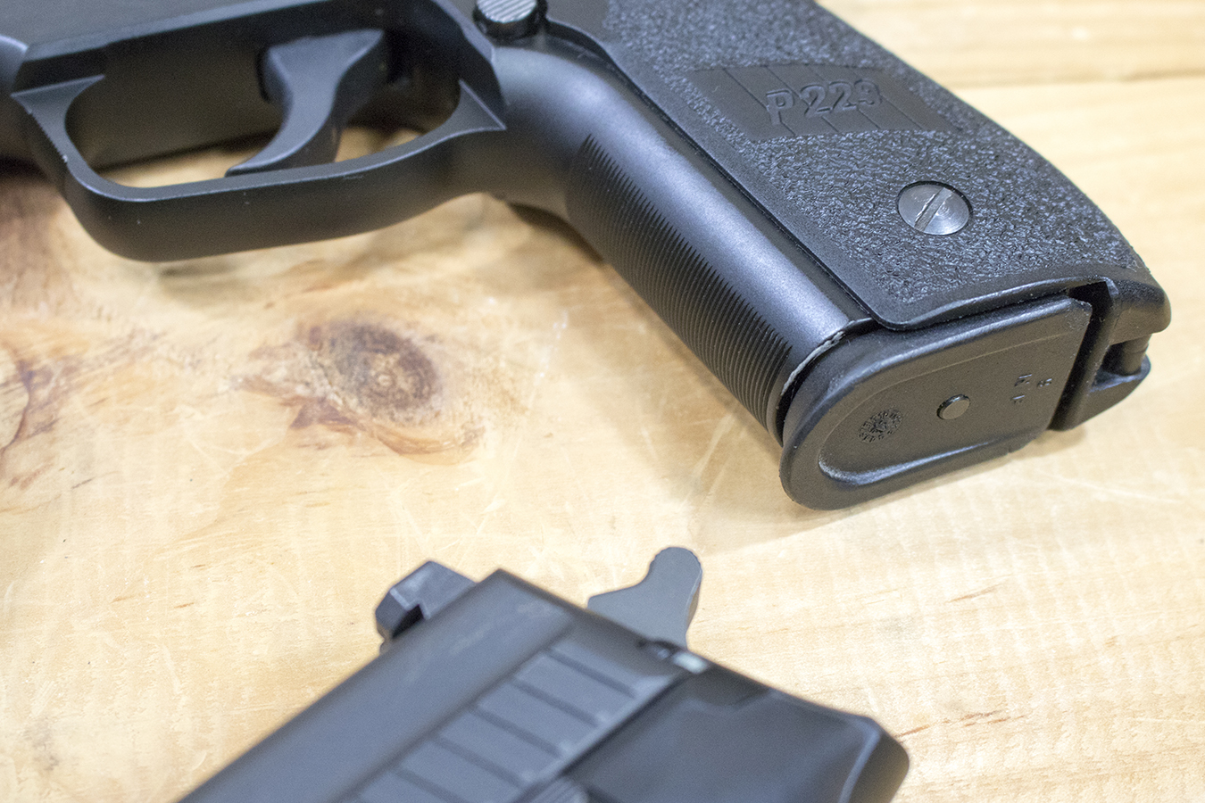 SIG SAUER P229 9mm Police Trade-in Pistols (Very Good)